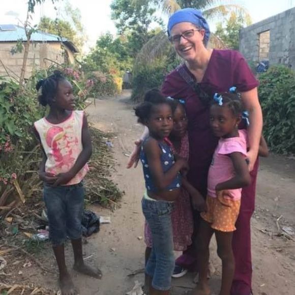 Meet your Posher, Laurie - Picture 1 of 1